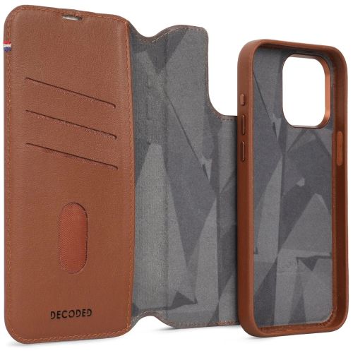 DECODED Leather Detachable Wallet Case w/MagSafe for iPhone 15 Pro Max - Tan